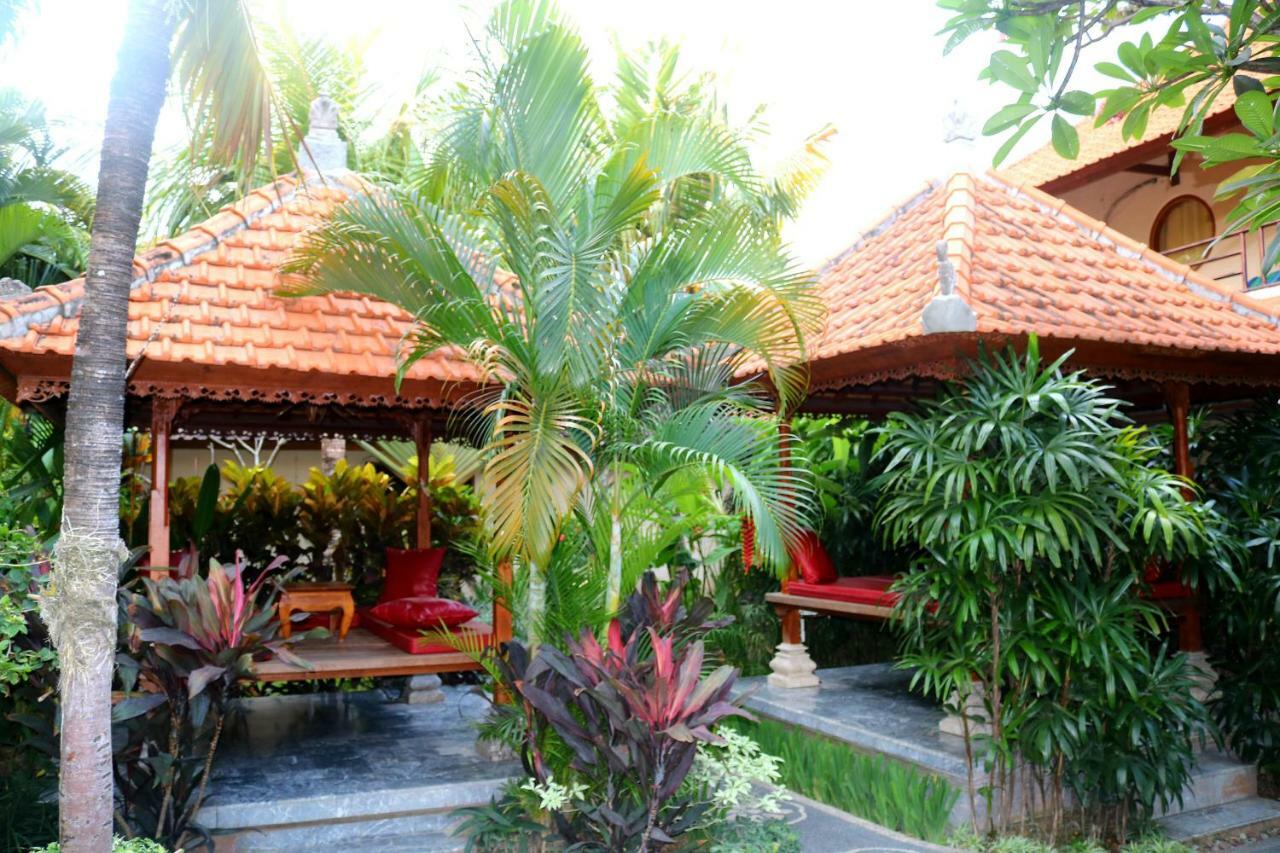 Kusnadi Hotel Legian  Exterior photo